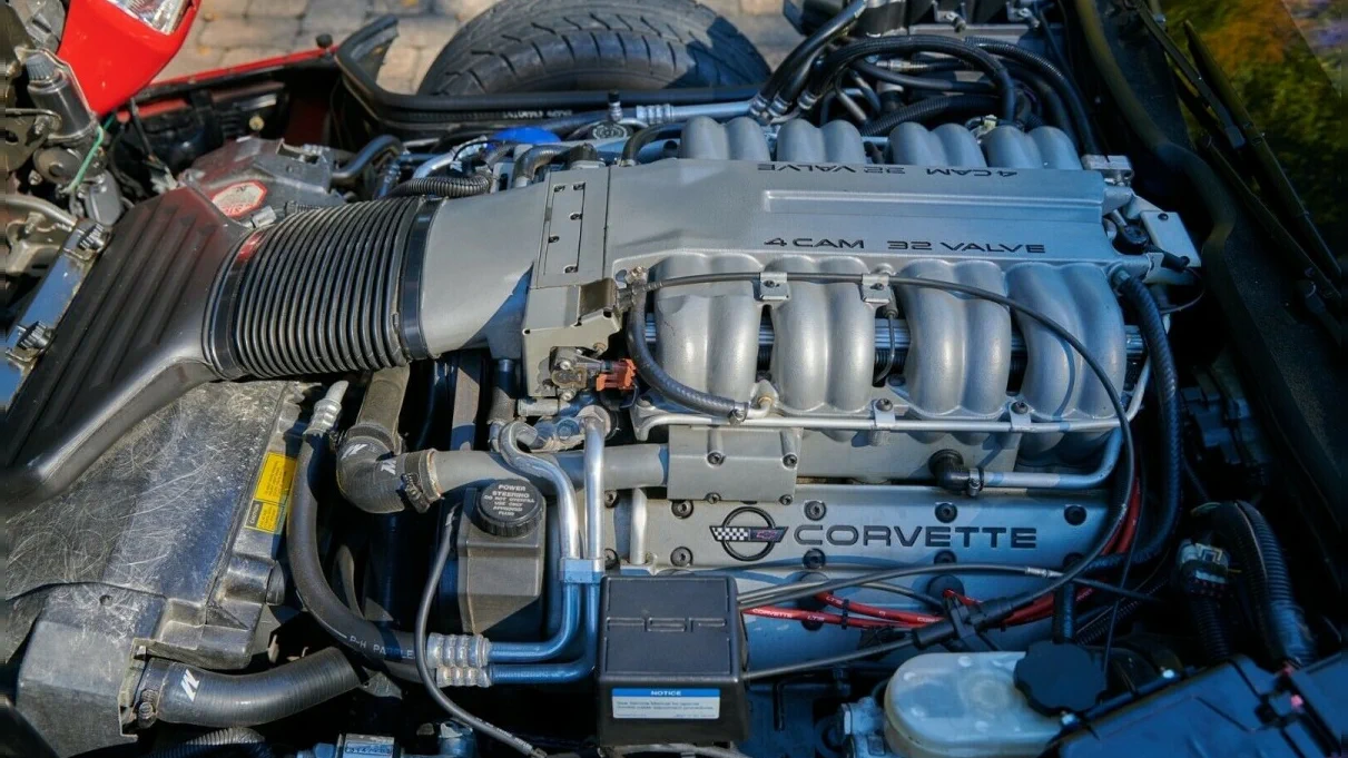 Click to Enlarge-Esc to Close Corvette Generations/C4/C4 1992 ZR1 engine.webp